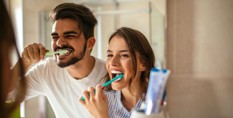 Cómo mantener la higiene oral durante el aislamiento